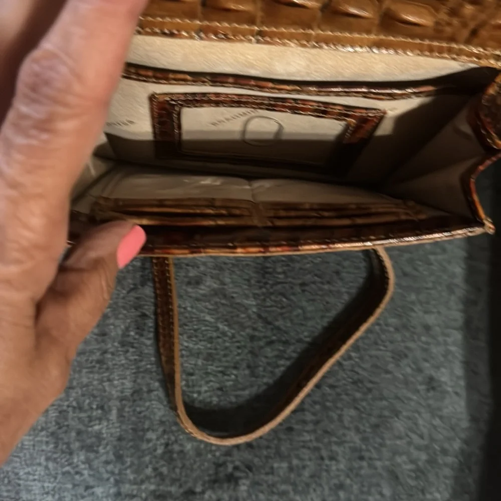 Chestnut brown Brahmin crossbody in great condition. - Picture 2 of 6